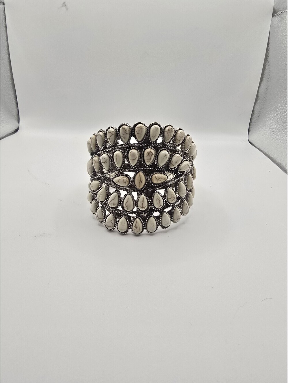 Wide Silver Tone Cuff Bracelet White Howlite Teardrop Cluster Western Cowgirl